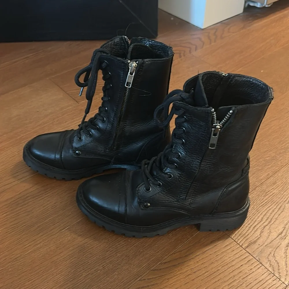Black Leather combat boots - Picture 2 of 6